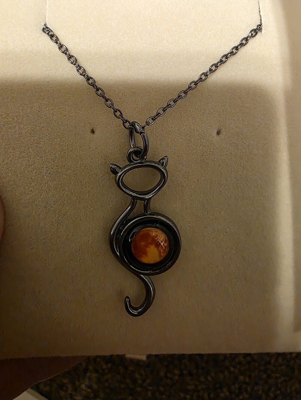 Moonglow Beautiful Cat Necklace New In Box - Picture 3 of 9